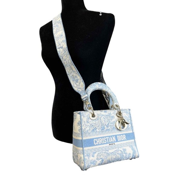 Christian Dior Toile de Jouy Lady D-Lite Bag Embroidered Canvas Cornflower Blue - Picture 9 of 15
